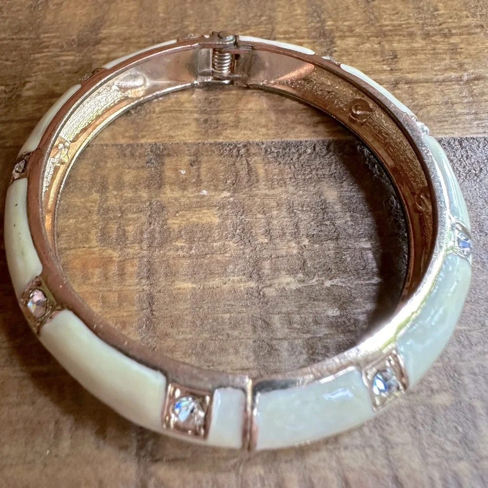 Set of 3 Red, White & Blue Enameled Bangles Hinged Patriotic Clamper Bracelet - Picture 6 of 15